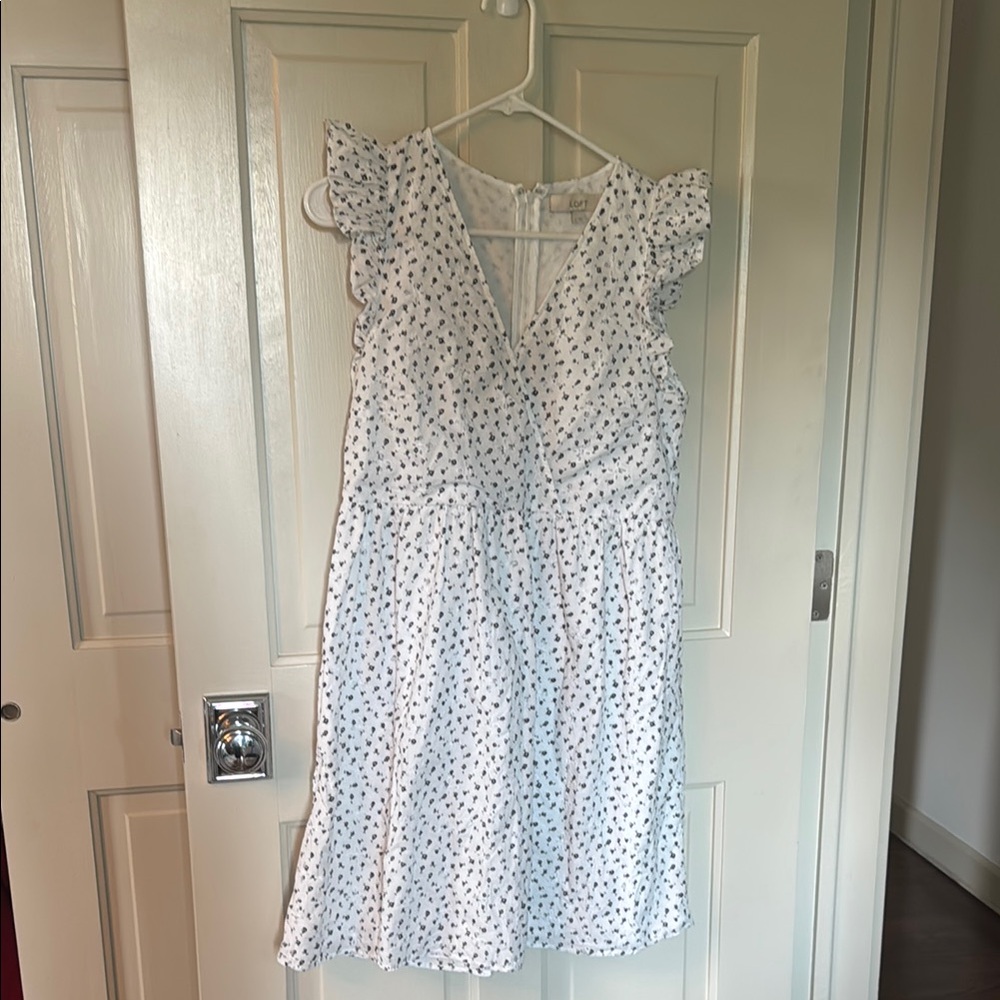 LOFT White and Black flower print eyelet dress. Size 2 fits more like a 4/6